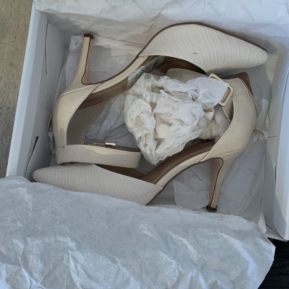 Kitten heels